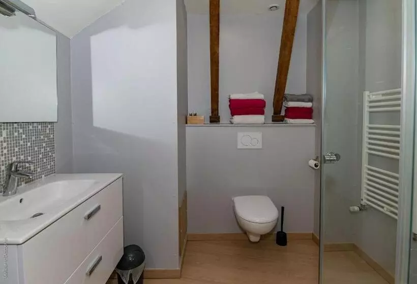 تختخواب و صبحانه Chambre D'hôtes Les Clés Des Places