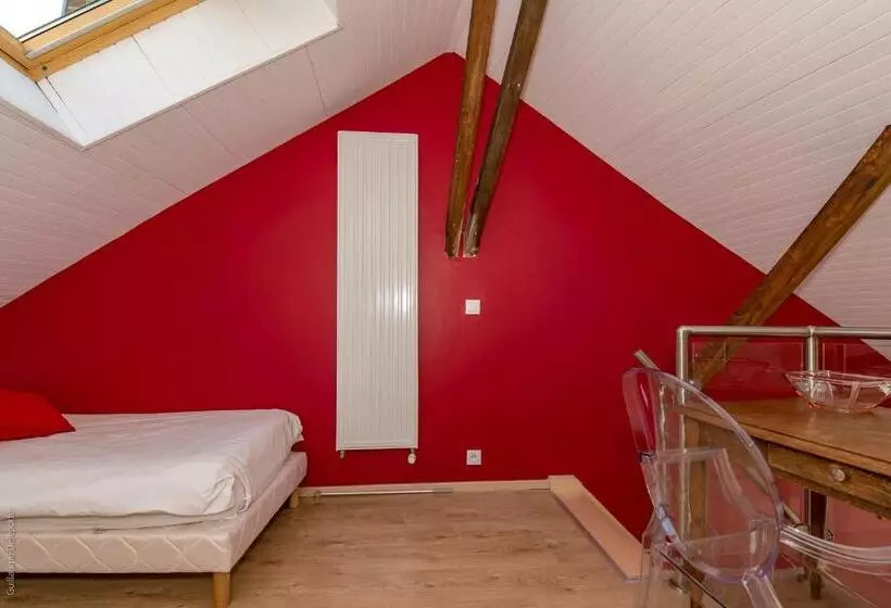 تختخواب و صبحانه Chambre D'hôtes Les Clés Des Places