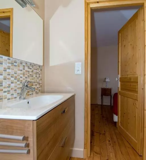 تختخواب و صبحانه Chambre D'hôtes Les Clés Des Places