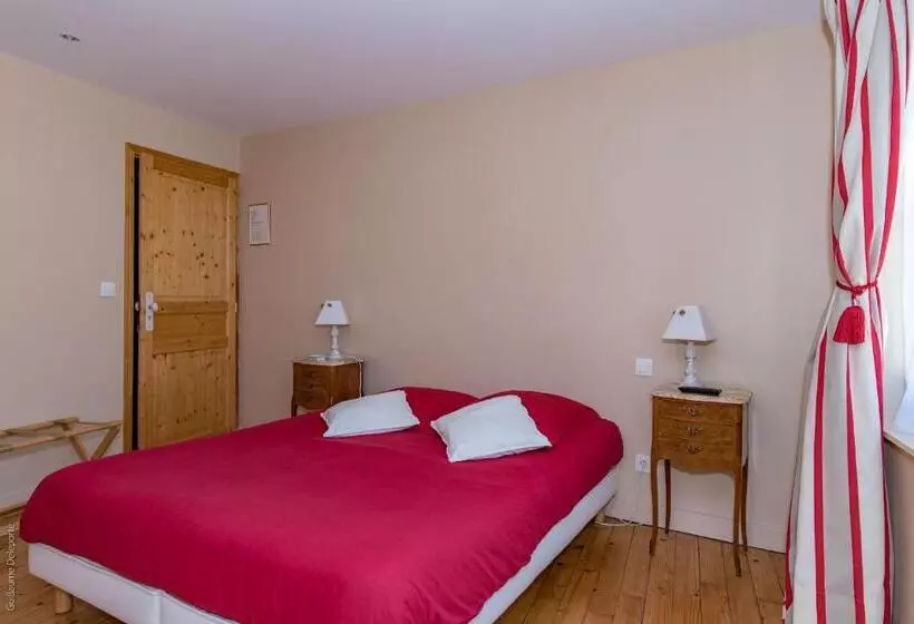 تختخواب و صبحانه Chambre D'hôtes Les Clés Des Places