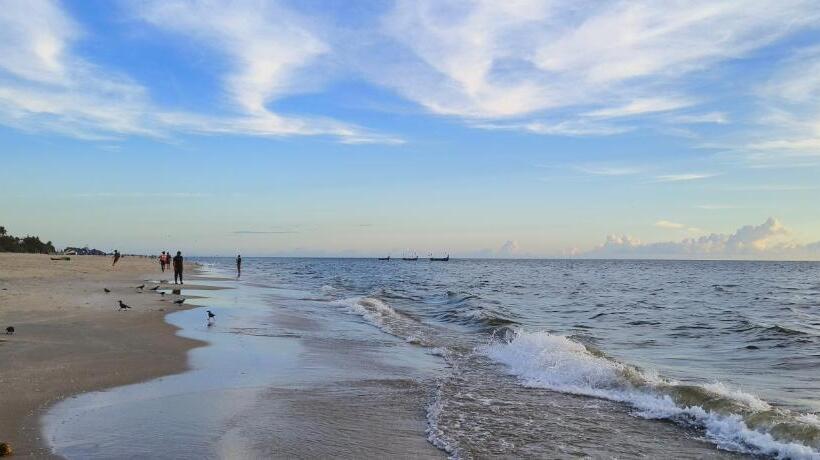 مبيت وإفطار Funky Art Beach House