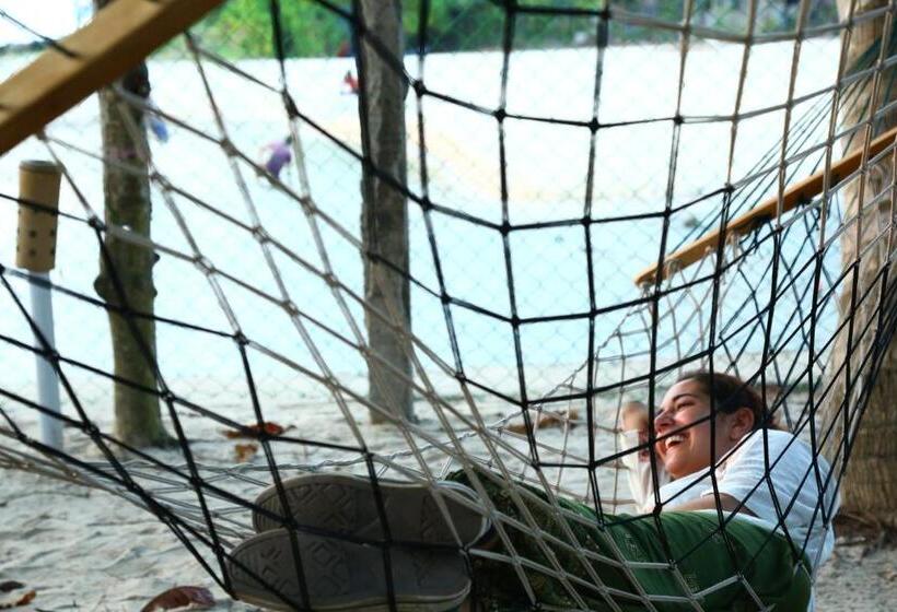 مبيت وإفطار Funky Art Beach House