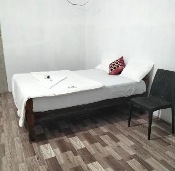 مبيت وإفطار Funky Art Beach House