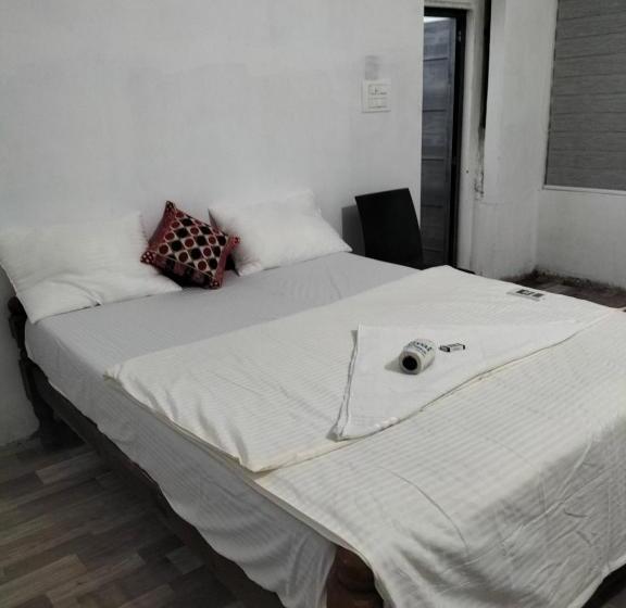 مبيت وإفطار Funky Art Beach House