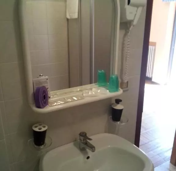 Hotelli Chalet Monte Nebius