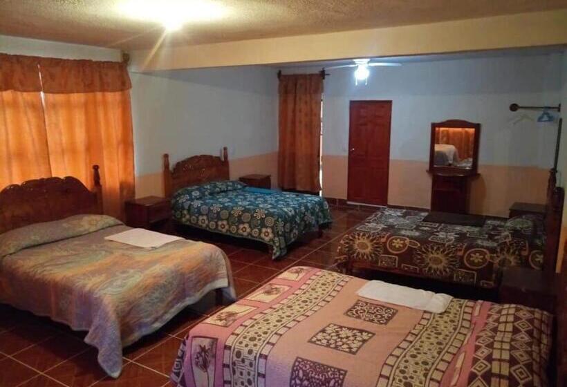 בית מלון כפרי Cuaupatanini