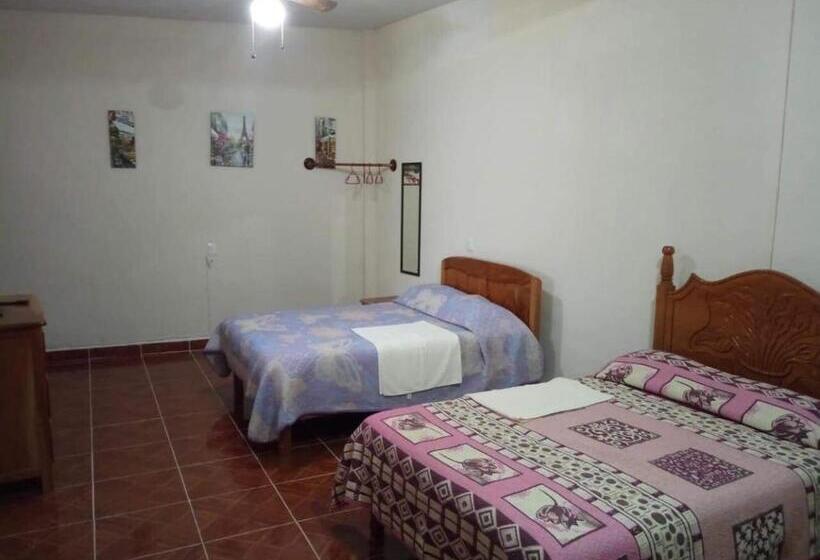 בית מלון כפרי Cuaupatanini