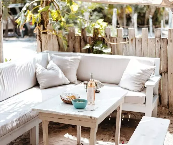 ホテル Lunarena Barefoot