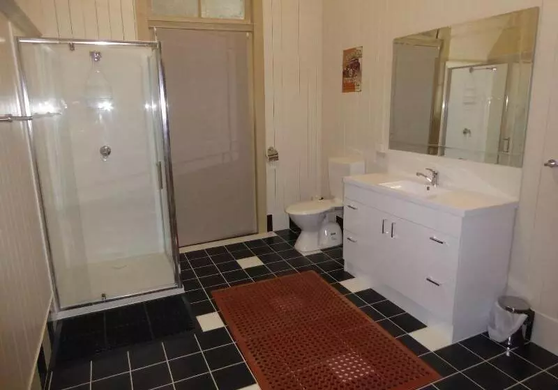 Motelli Exchange Hotel Toogoolawah