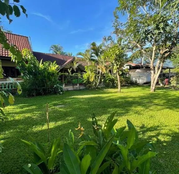 پانسیون Anouxa Riverview Guesthouse