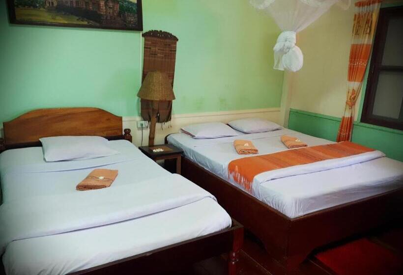 Pension (Hôtel basse catégorie) Anouxa Riverview Guesthouse