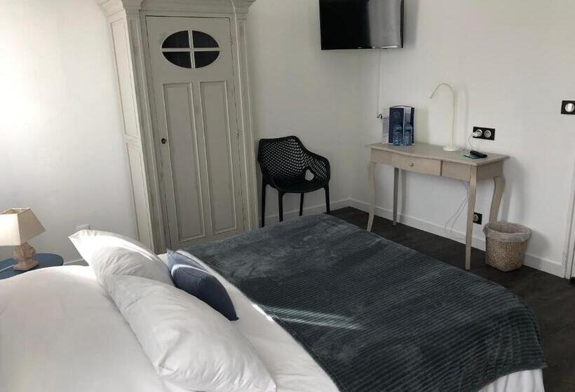 ホテル Hôtel Restaurant L'atelier Des Cousins