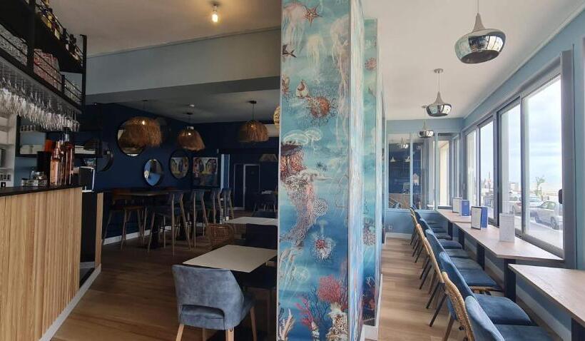 ホテル Hôtel Restaurant L'atelier Des Cousins