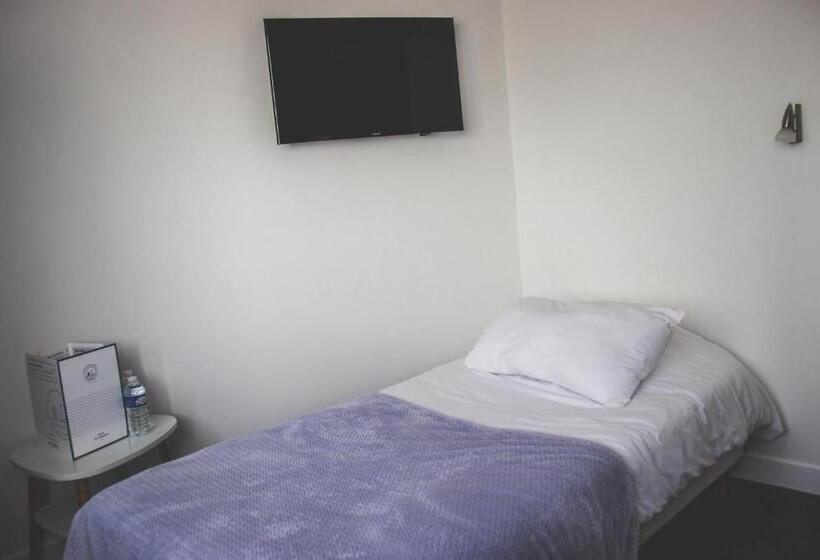 ホテル Hôtel Restaurant L'atelier Des Cousins