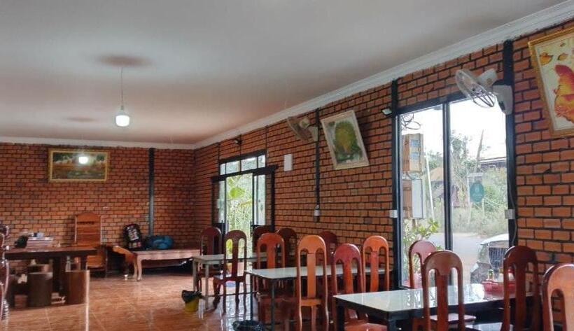 膳宿费 Manel Guesthouse And Restaurant