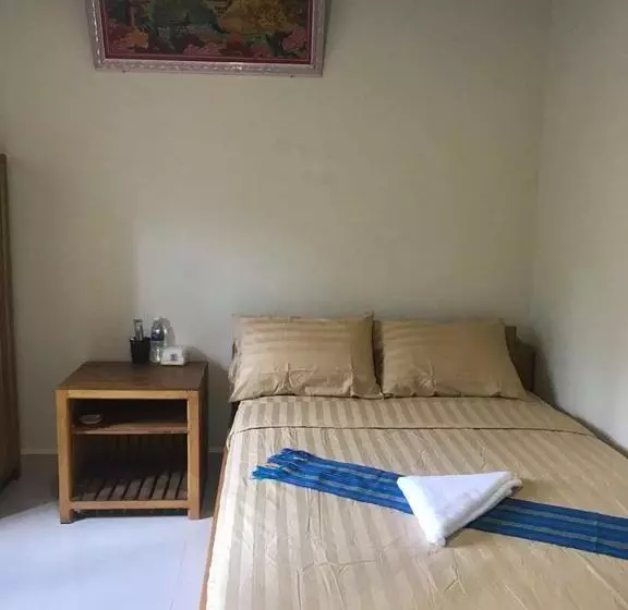 ペンション Manel Guesthouse And Restaurant