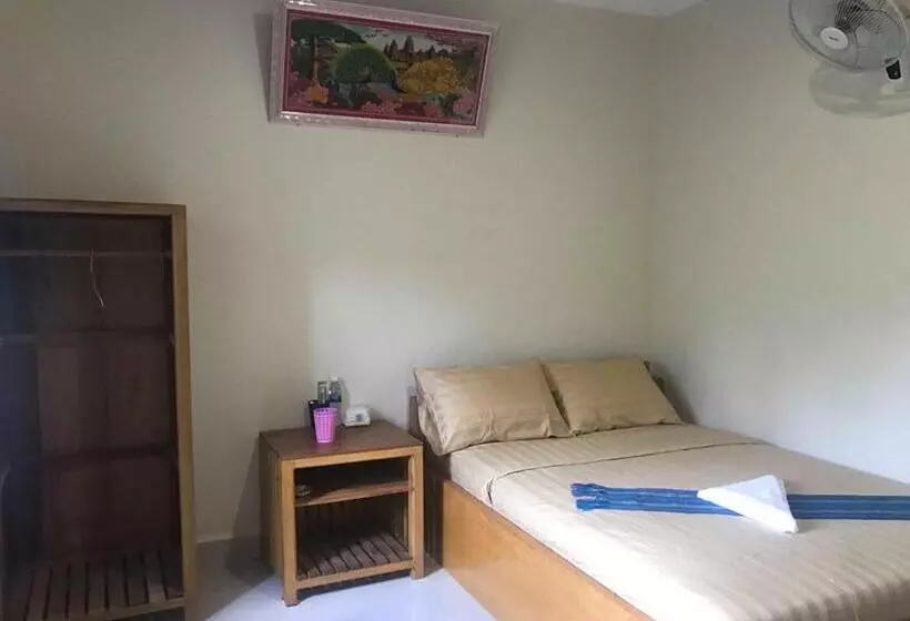 ペンション Manel Guesthouse And Restaurant