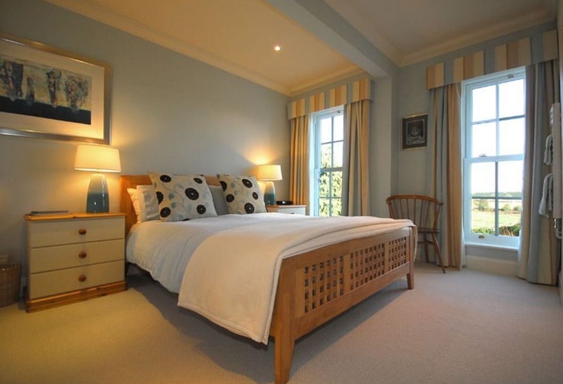 Norfolk House Bed And Breakfast