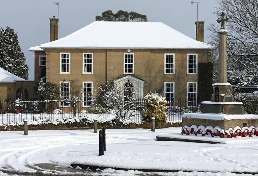 Norfolk House Bed And Breakfast