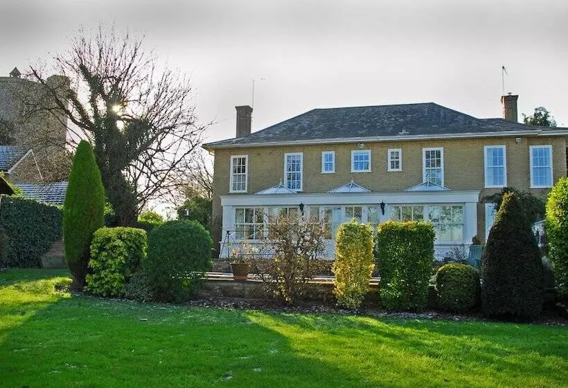 Norfolk House Bed And Breakfast