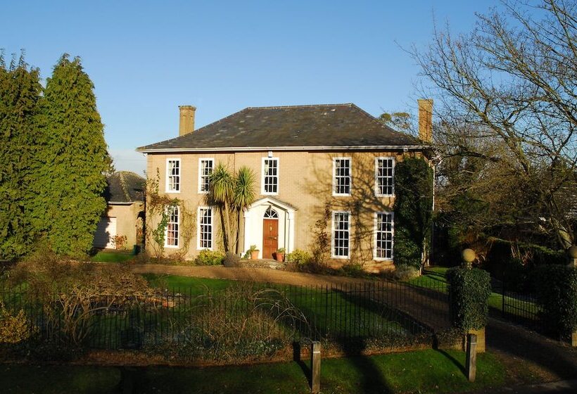 Norfolk House Bed And Breakfast