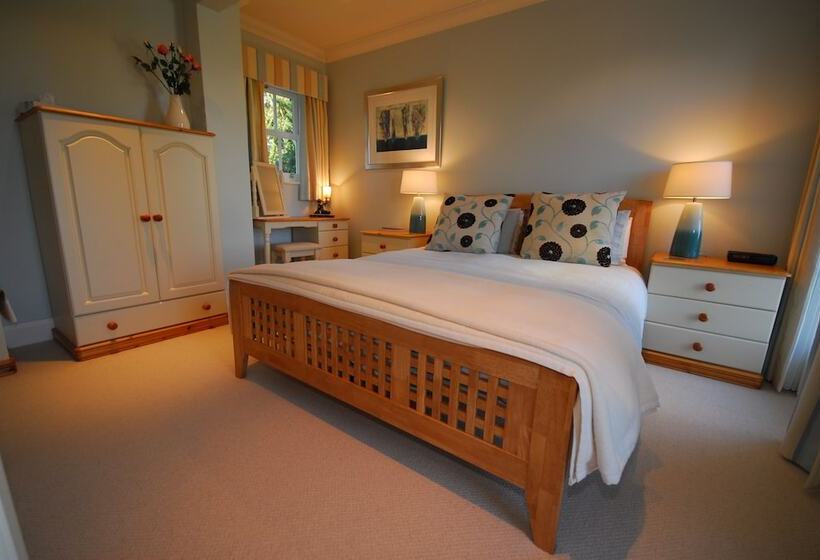 Norfolk House Bed And Breakfast