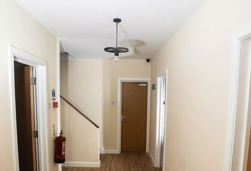 ユースホステル Celtic House