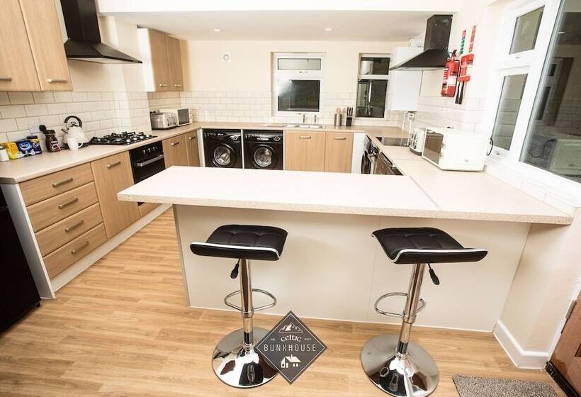 ユースホステル Celtic House