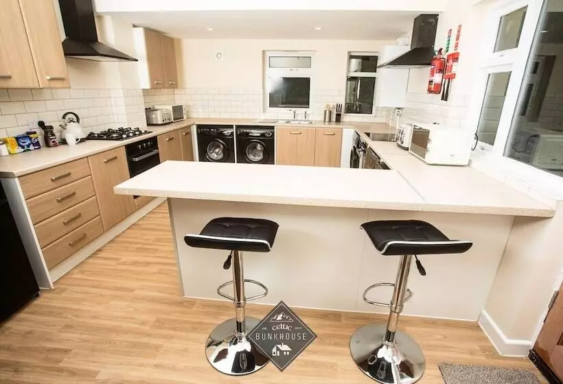 ユースホステル Celtic House