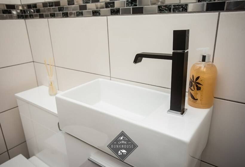 ユースホステル Celtic House