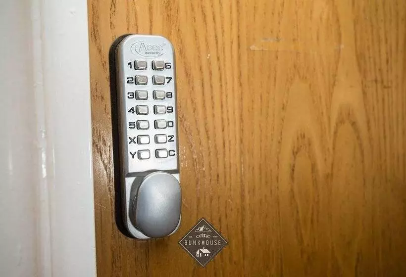 ユースホステル Celtic House