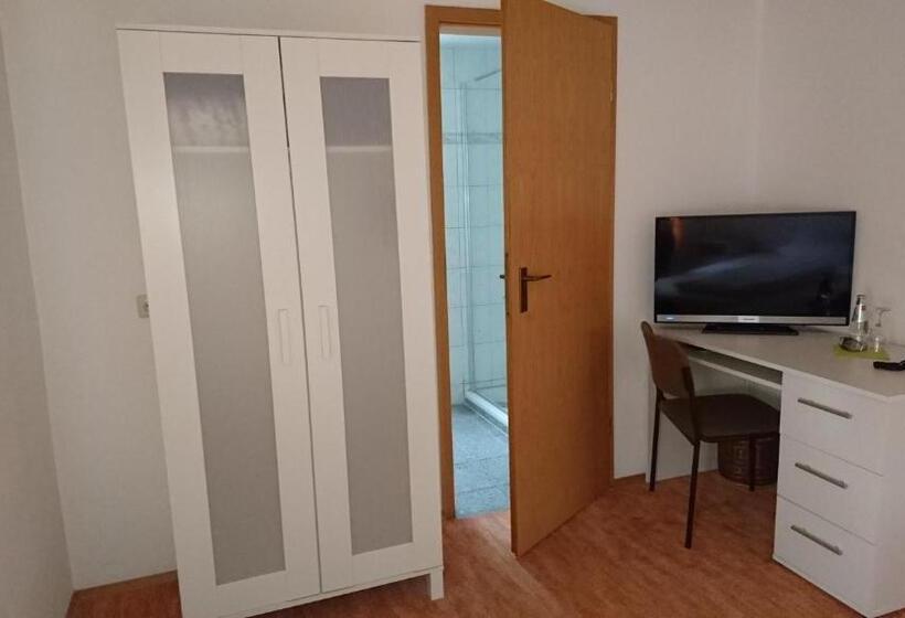 Hotelli Gästehaus Langhammer