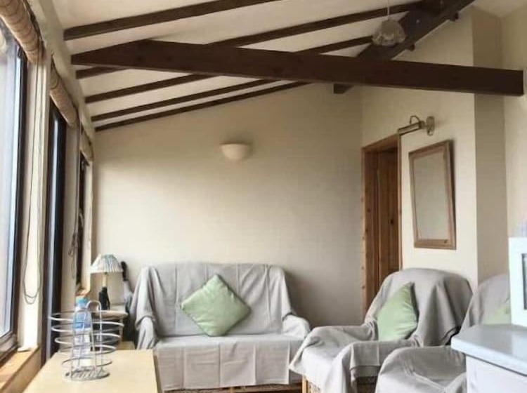 בית מלון כפרי Jaru