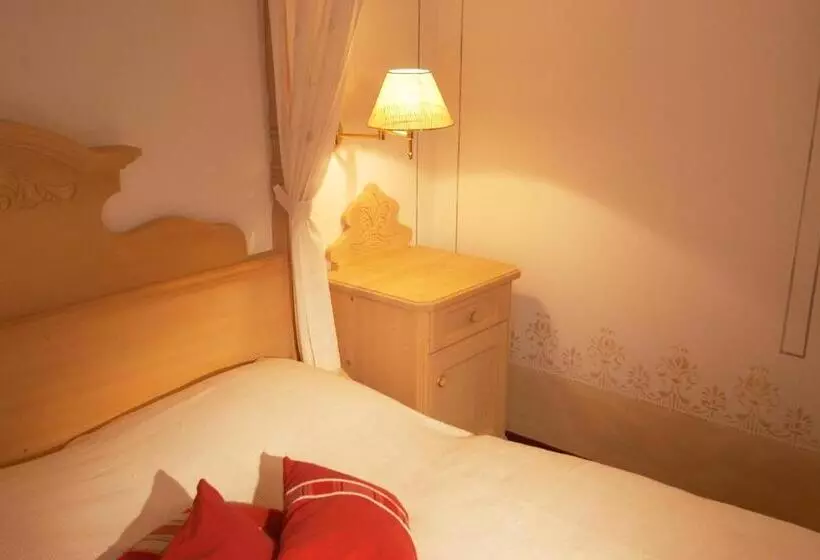 ホテル Ostaria Posta