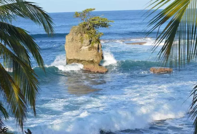 Majatalo Finca Valeria Treehouses Glamping