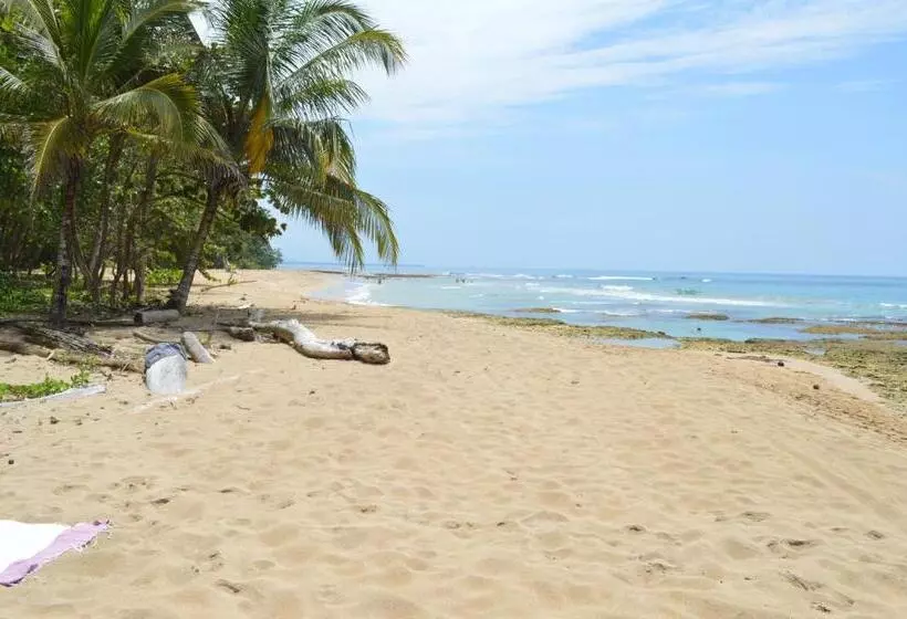 Majatalo Finca Valeria Treehouses Glamping