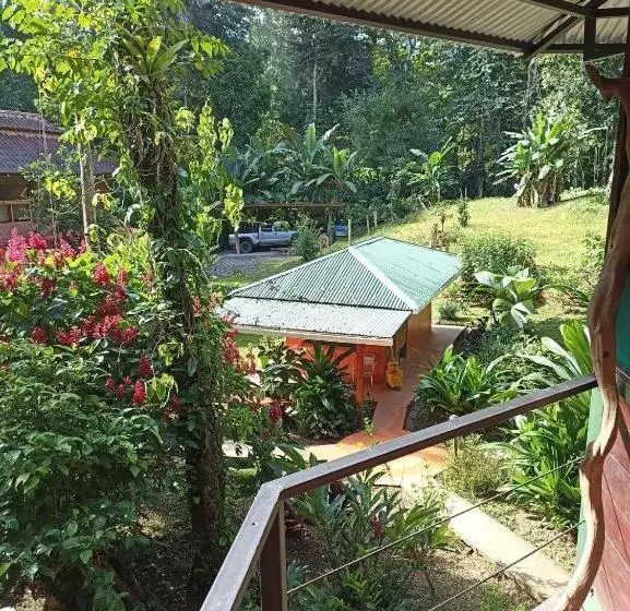 Majatalo Finca Valeria Treehouses Glamping