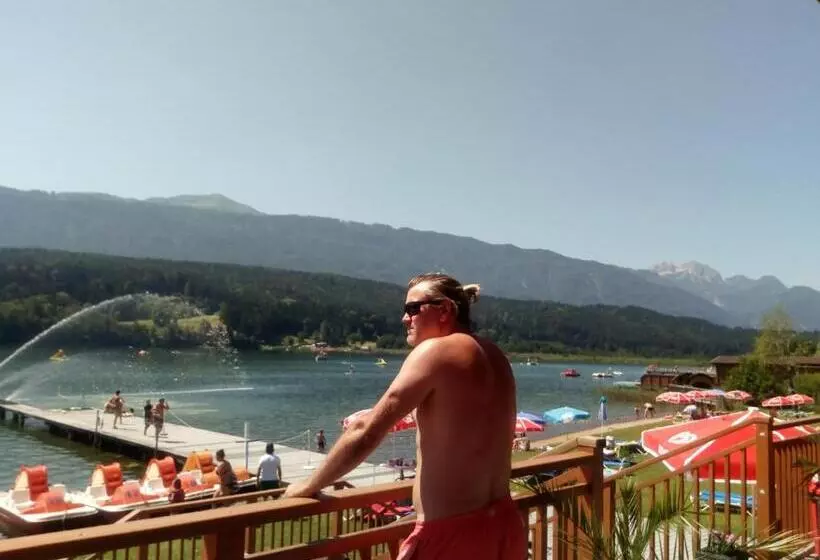 Majatalo Landhaus Tirol