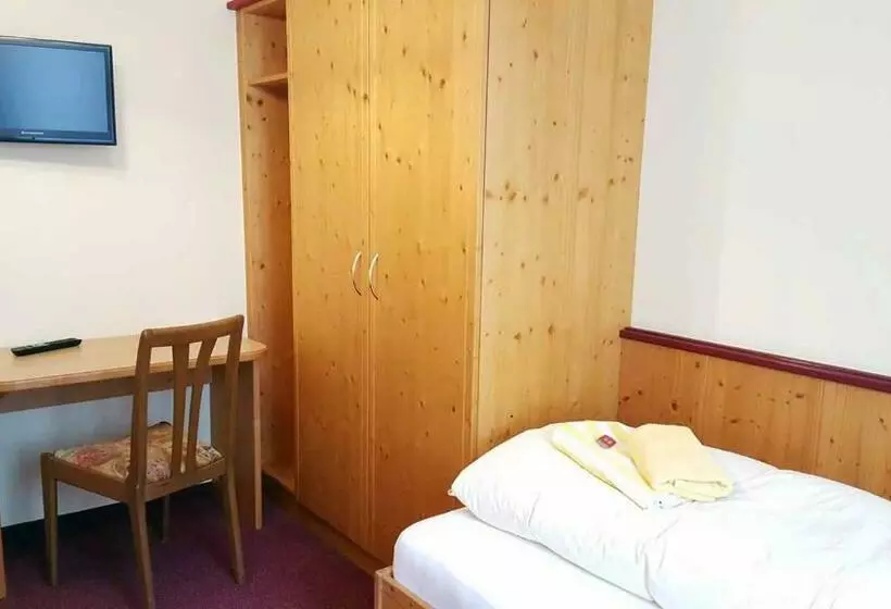 Retkeilymaja Gasthof Birgl