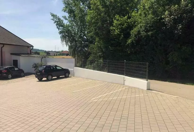 Retkeilymaja Gasthof Birgl