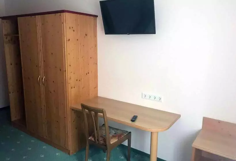 Retkeilymaja Gasthof Birgl