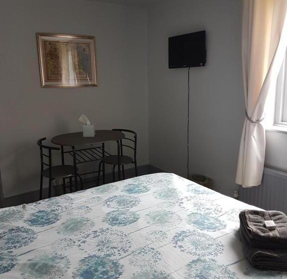 הוסטל Jolly Sailor