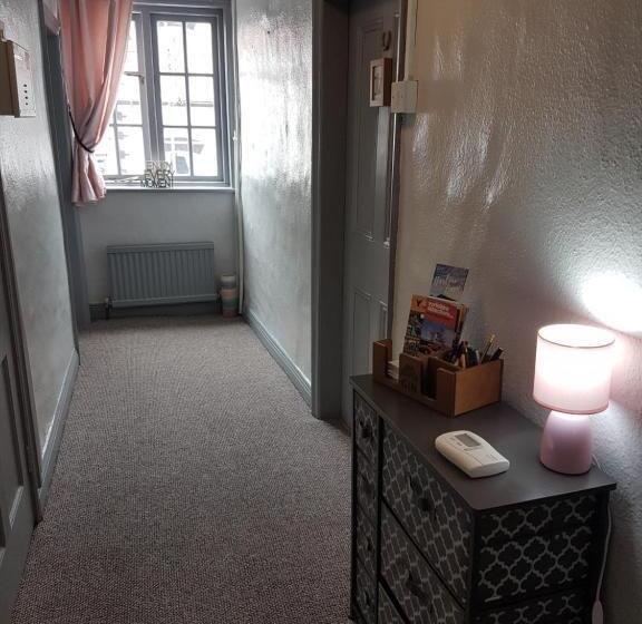 הוסטל Jolly Sailor