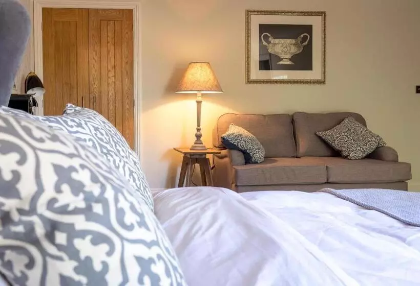 Retkeilymaja The Lion Bicester