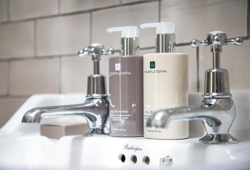 Общежитие The Lion Bicester