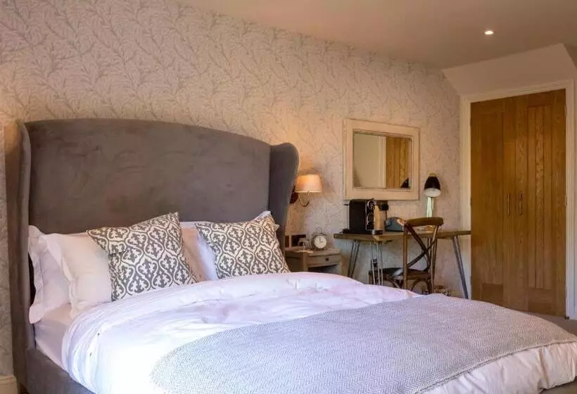 Retkeilymaja The Lion Bicester