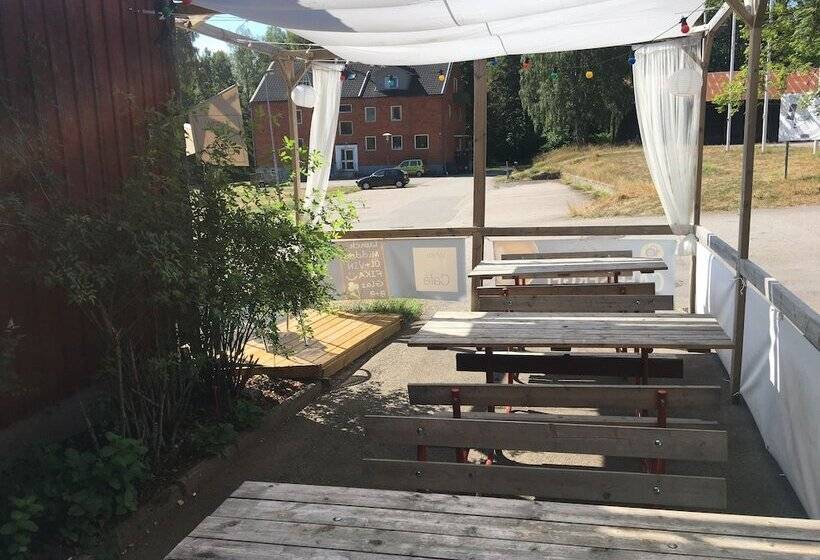 Cafe Sergel Bed & Breakfast