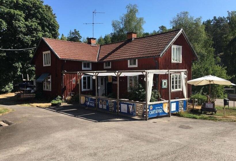 Cafe Sergel Bed & Breakfast