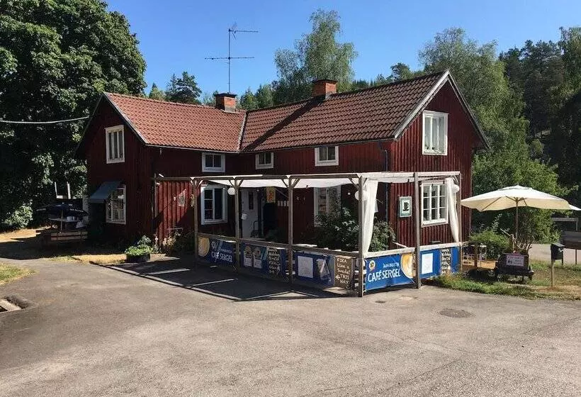 Cafe Sergel Bed & Breakfast