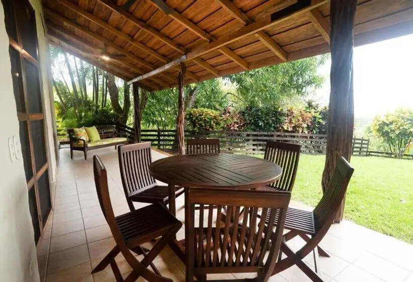 簡易ホテル Hacienda Barrigona